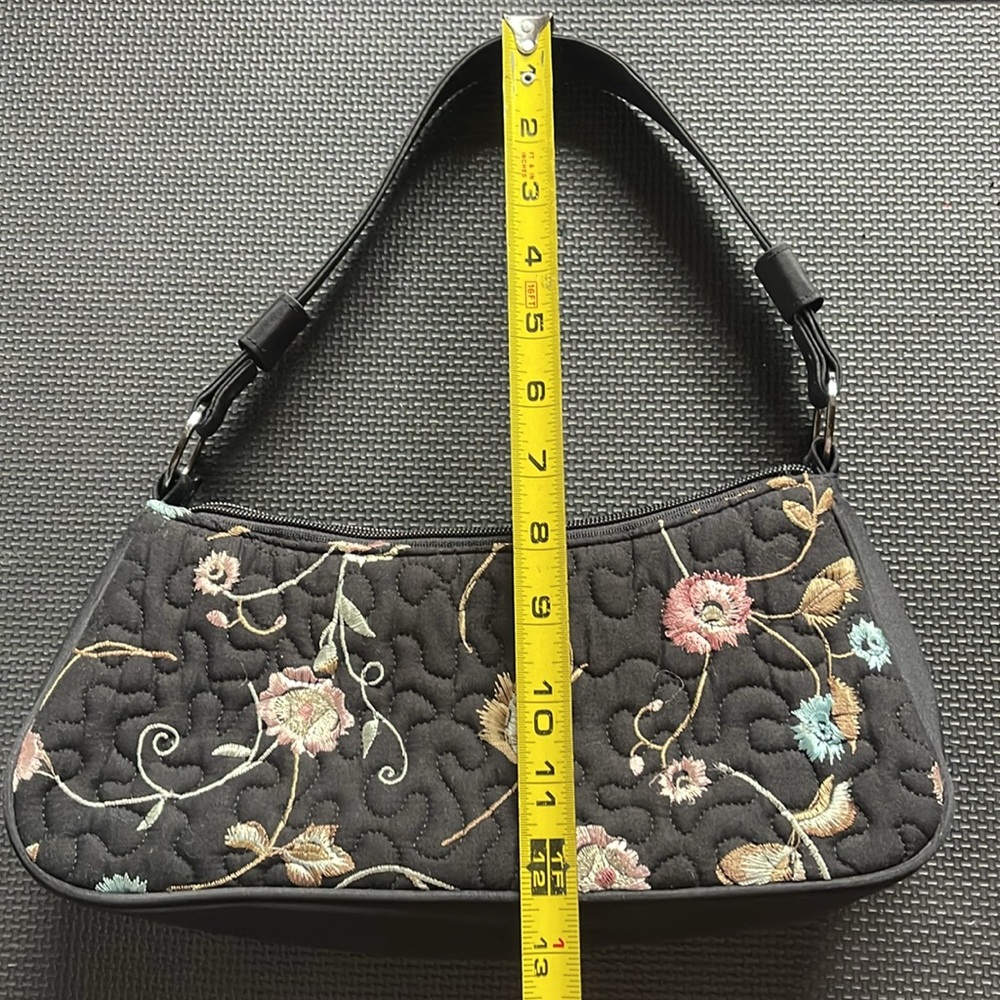 Donna Sharp Flowered Handbag - Picture 6 of 7